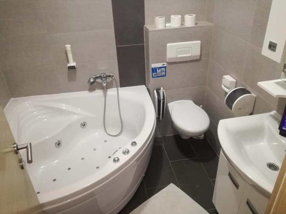 Irish Hotel Bihać Eksteriør billede